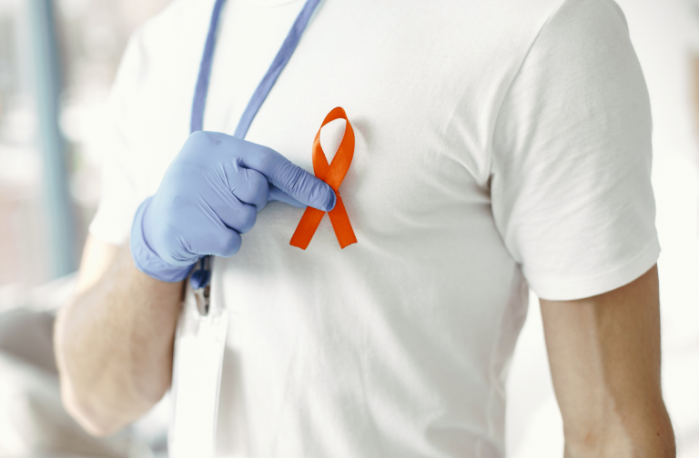 Dezembro Vermelho e Laranja: Importância da prevenção e conscientização
